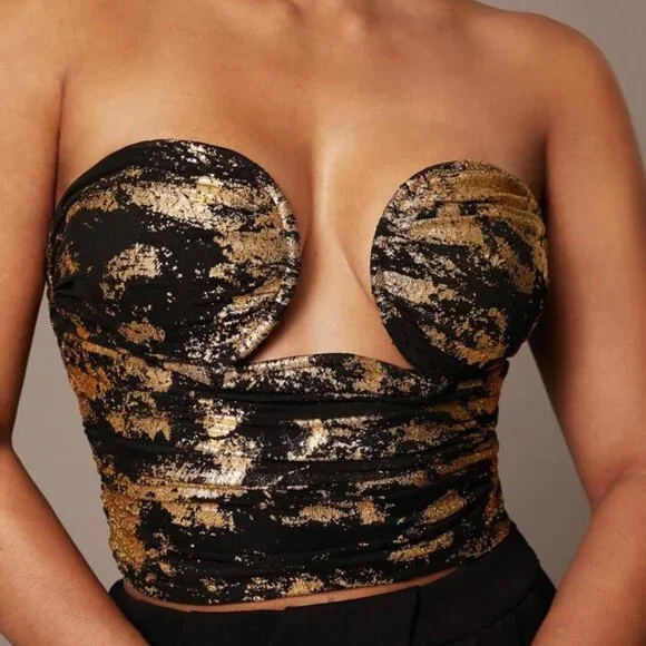 Golden Glam: Women's Black and Gold Pleated Tube Top – Sexy and Elegant - Picture 4 of 7